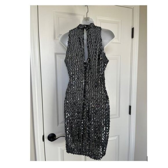 Stretchy sequin little black dress size medium - Picture 2 of 4
